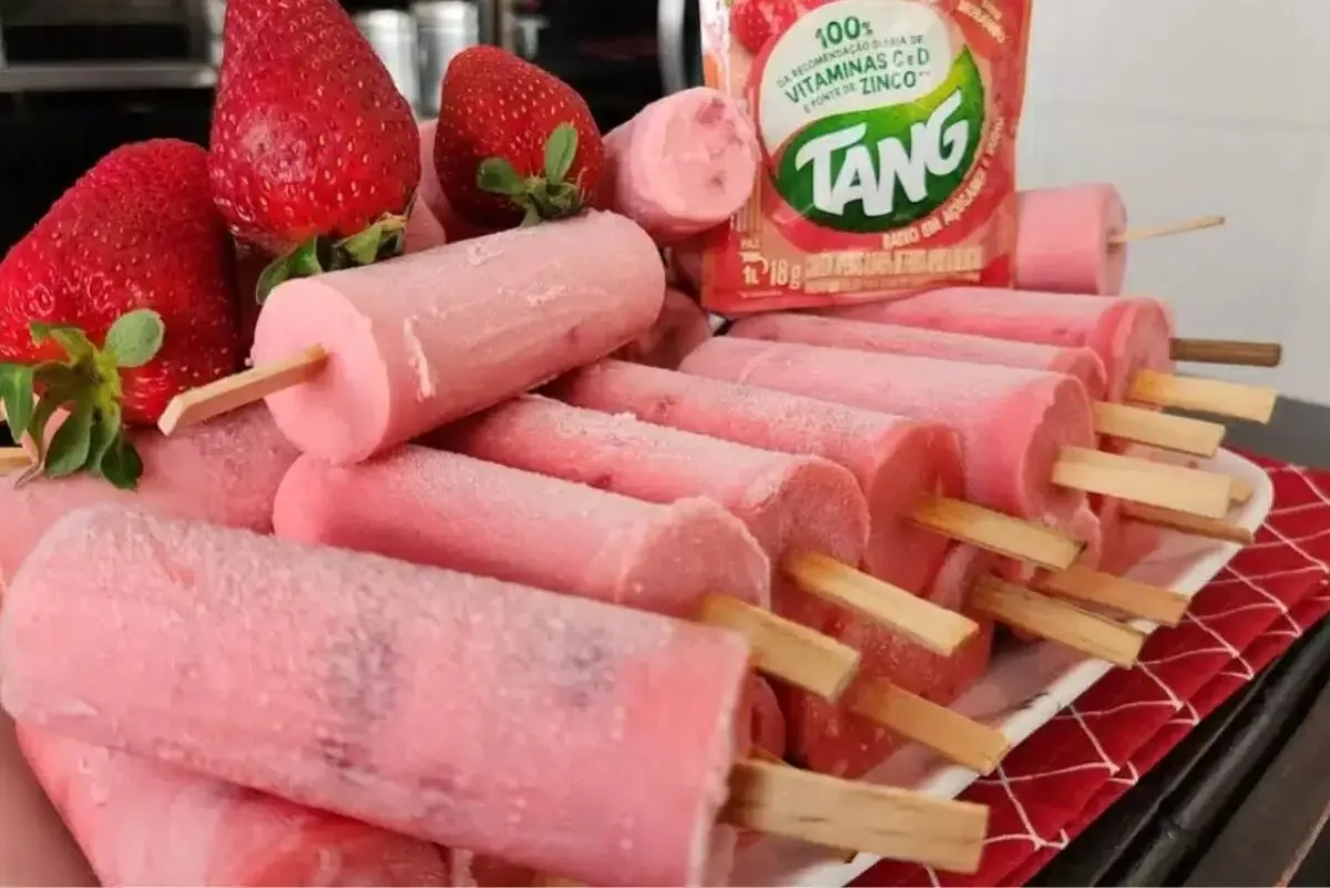 Picolé Caseiro de Morango